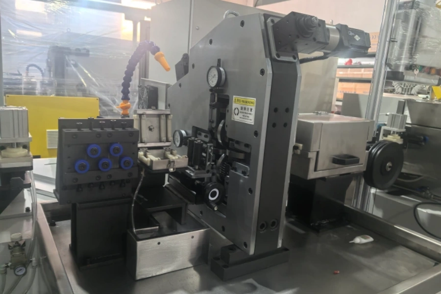 square bar rolling machine