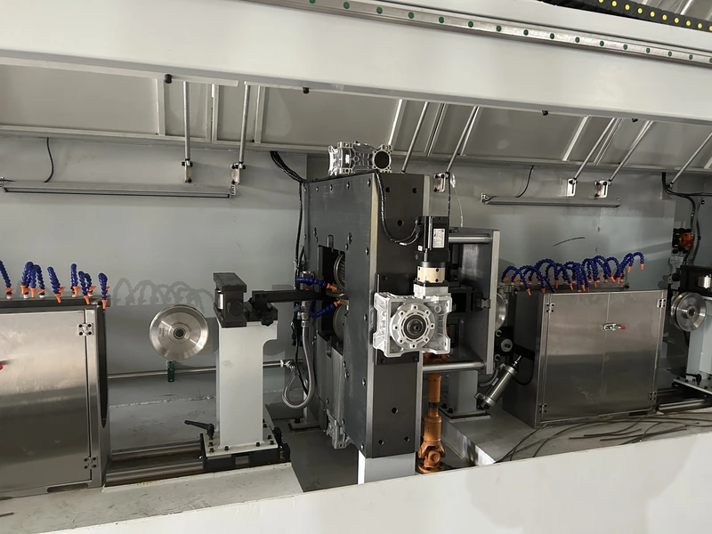 Four-roll rolling machine for precision flat wire production