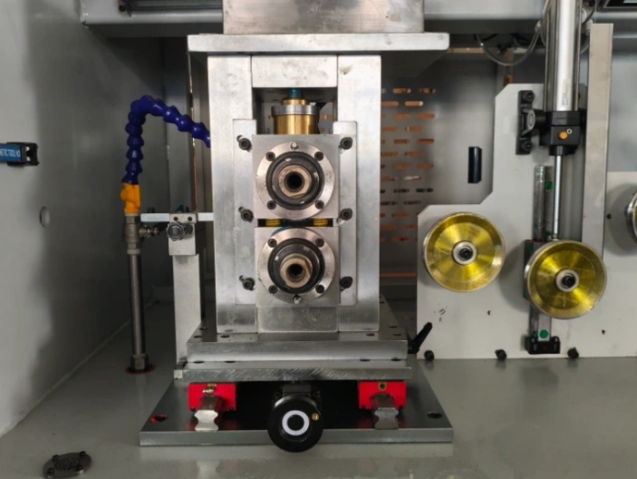 Precision roll design for spring steel flat wire rolling process